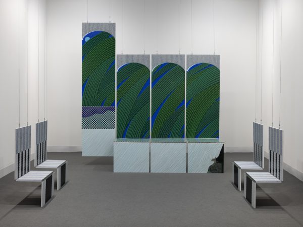 李泳翔，8 Chairs (Adolescent Fabrications)，2022