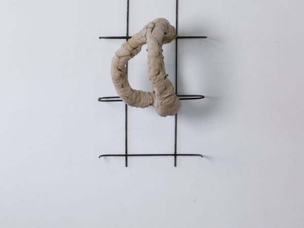 李美来，Horizontal Forms; clay head，2022