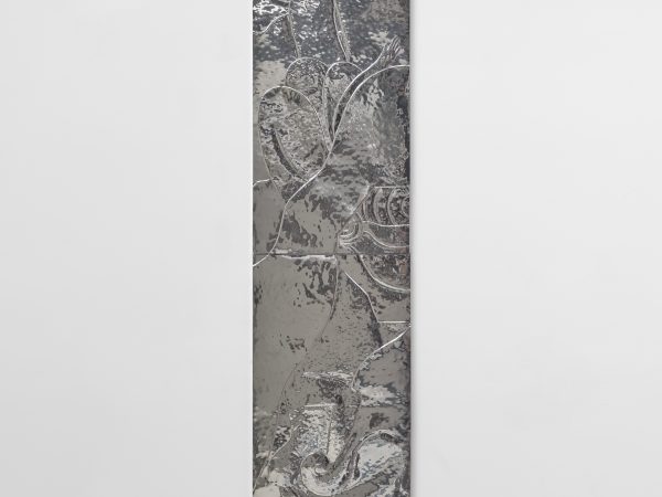 罗德里戈•赫尔南德斯，琴形感官 3 (虚幻的世界燃烧成灰烬)，2024